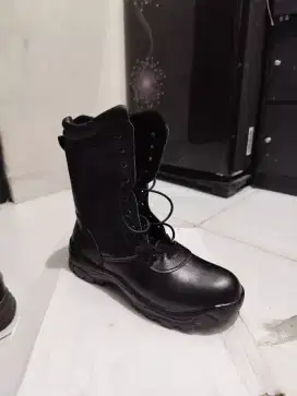 Sepatu PDL Security
