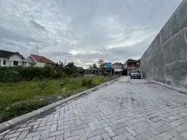Tanah Concat Depan Pakuwon Mall Jogja, Cocok Hunian Kost, SHM
