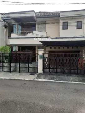 Di JUAL CEPAT RUMAH ASRI 2 LANTAI, SIAP HUNI DI BINTARO SEKTOR 1