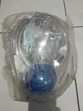 Lampu depan atau reflector motor scoopy
