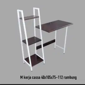 Meja belajar minimal