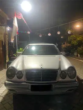 Mercedes Benz W210 E230