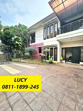 Rumah Asri Luas 874 m2 di Sektor 2 Bintaro 16471-LR