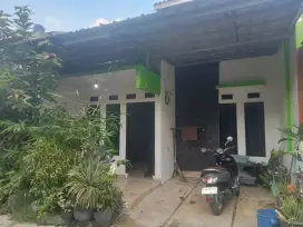Rumah 3 kamar dalam cluster dekat jalan raya