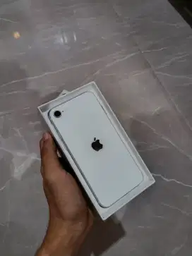 IPhone SE 2 White (second like new)