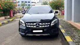 Km33rb mercedes benz mercy gla200 amg line 2018 hitam