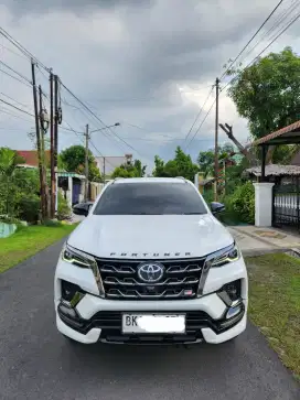 Toyota Fortuner VRZ GR 2.8 Tahun 2023