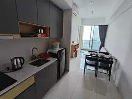 Sewa Apartemen Taman Anggrek Residence - Suite 3 BR, Full Furnish, OKE