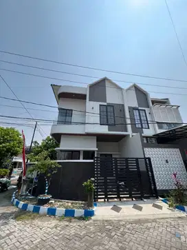Rumah Baru Gress Rungkut Mapan Surabaya Timur dekat Merr
