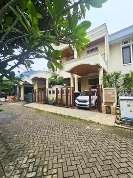 Rumah Dijual Pondok Kopi, Duren Sawit. Komplek Elit, One Gate. NEGO
