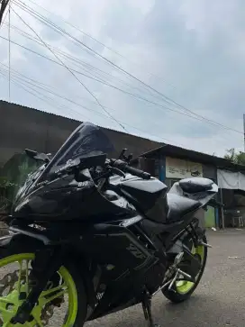 Yamaha r15 yzf v2 2015