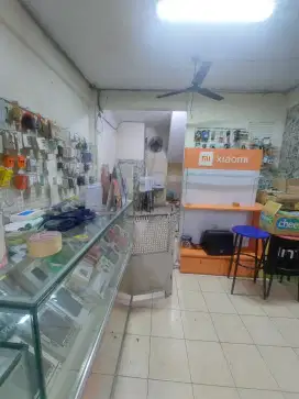 Murah etalase kaca ada 5 bj hrg murah masih bagus
