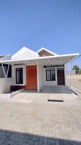 Rumah Hook Readystock Bandung Utara – Diskon 550 Juta + Bonus Canopy