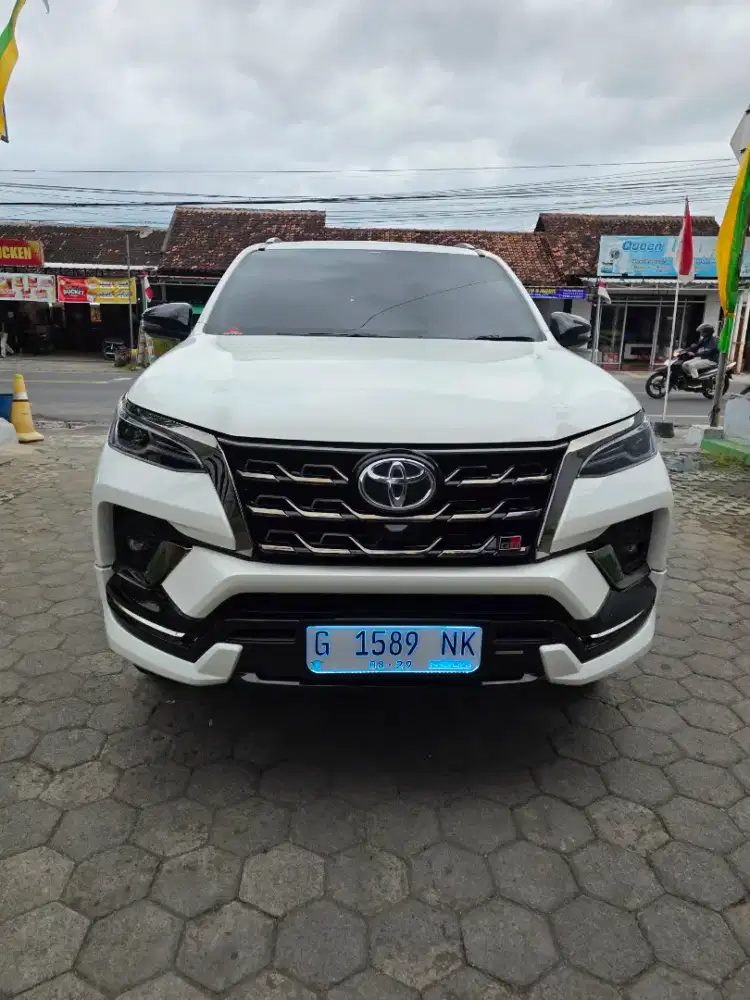 Fortuner gr 2.8 tahun 2024