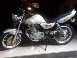 Suzuki thunder 250cc 2000