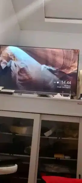 Tv led tcl 32 no minus baru 9 bulan no kendala