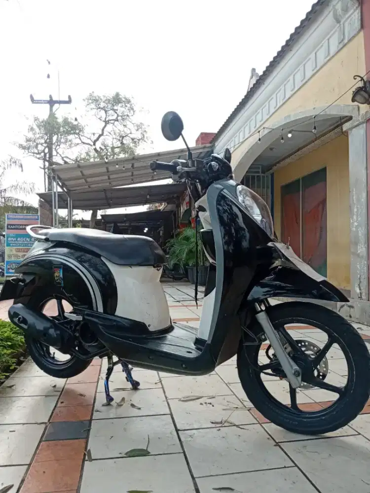 scoopy 2011 karbu