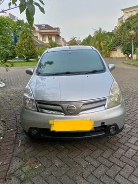 Nissan Grand livina 2012 Bensin