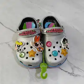 CROCS X POWERPUFF
