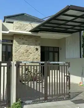 Disewakan rumah baru di cisaranten arcamanik