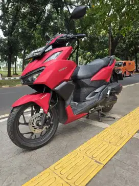 DP MINIM 2.500 CASH KREDIT HONDA VARIO KEYLLES 160 THN 2022 PAJAK IDUP