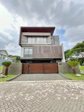 BEST DEAL ! DIJUAL RUMAH MEWAH CITRALAND BGI BARU GRES HIGH SPEC BAGUS