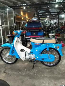 Honda Pispot C70 Asli Biru, Langka