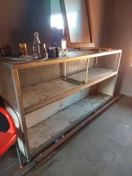 Etalase kaca besar 2 meter