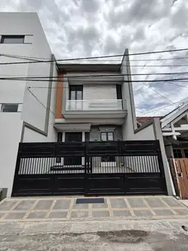 Dijual Rumah Baru Gress Nginden Intan
