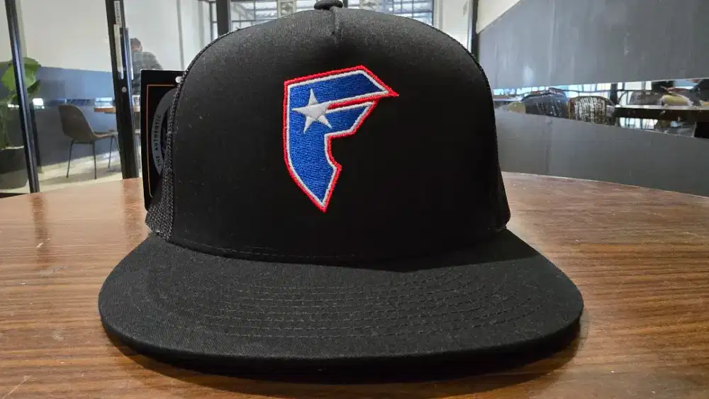 Snapback Famous Stars and Straps BOH All Size