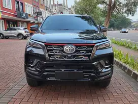 [Kondisi Terbaik!!] Toyota Fortuner VRZ 2.4 TRD 4x2 AT!! Hitam Matic