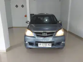 dijual mobil Avanza G 2011