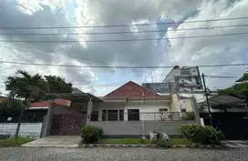 Rumah Gress Manyar Kertoarjo