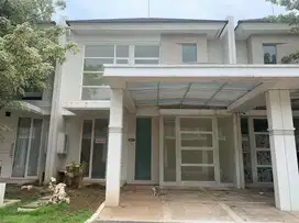 RUMAH GRAND PAKUWON VICTORIA, CARPORT 2