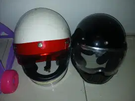 HELM CAKIL HITAM DAN PUTIH CUSTOM