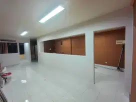 Silahkan untuk jasa dekorasi furniture penyeket ruangan kantor Partisi