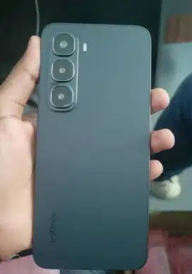 Infinix hot 60i ram 6/128 hitam