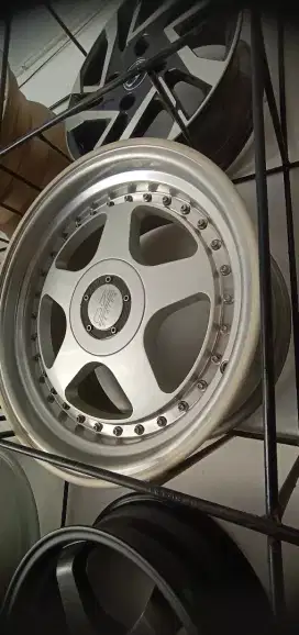 Jual murah 1 set velg OZ R17
