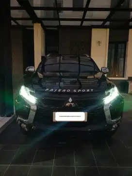 Dijual Mobil Mitsubishi Pajero Sport Dakar ultimate 4x2 AT 2017/2018