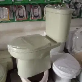DIJUAL CLOSET DUDUK TOTO SECOND TIFE 421 JP TOMBOL WARNA HIJAU MUDA