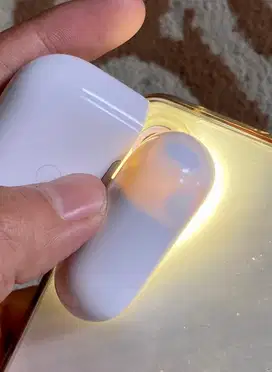 Airpods gen 3  case / dock charger saja