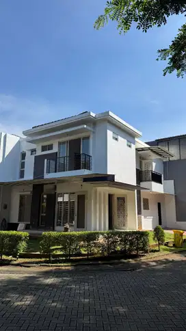 Dijual sgt murah rumah rapih siap huni di Residence One-Bsd City(SHM)