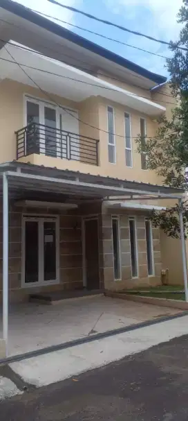 Disewakan rumah di Bunisari Antapani