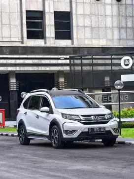LOW KM!! DP 19JT // HONDA BR-V E PRESTIGE 1.5 AT 2016
