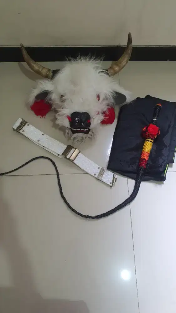 Bantengan lengkap + sabuk + pecut + celana kombrong