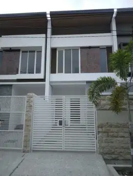 Medokan Asri‼️Jual Rumah Baru.Dekat UPN,Rungkut