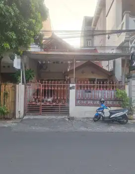 ( PUSAT KOTA ) RUMAH USAHA / KANTOR DI JL PEKUNDEN BARAT SEMARANG