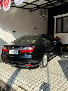 di jual toyota camry V metic 2017 hitam