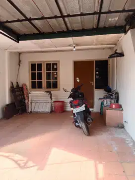 Rumah sewa tahunan 30 juta 4kt 3km cipayung jakarta timur