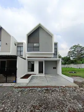 Rumah Ready 2 Lt Harga 690 jtan dekat stasiun batutulis